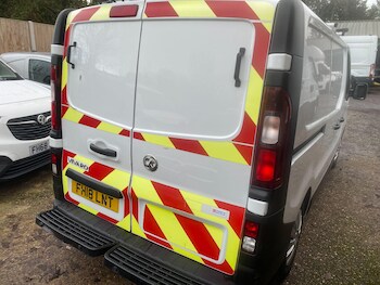 Used Vauxhall Vivaro 2018 for sale - 77305027: Photo