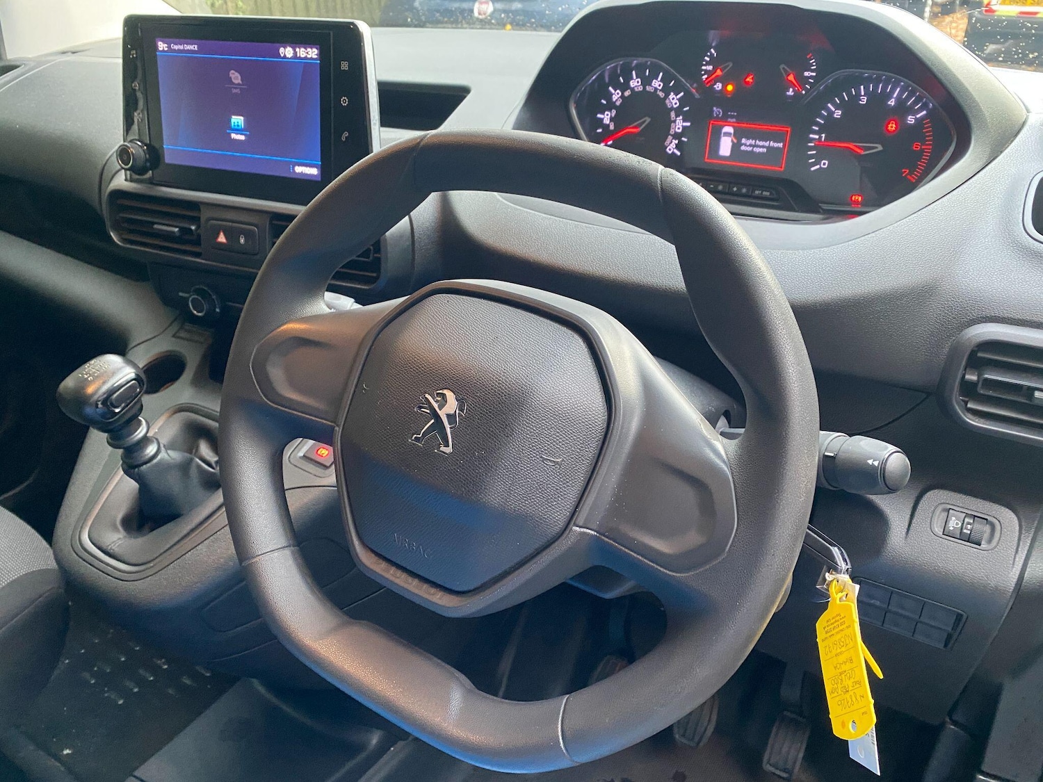 Used Peugeot Partner 2022 for sale - 76371104: Photo 5