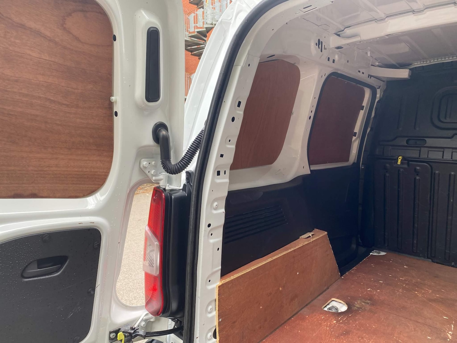 Used Peugeot Partner 2021 for sale - 76994438: Photo 12