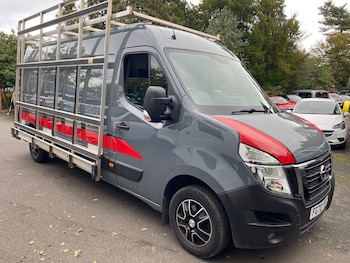 Nissan - NV400