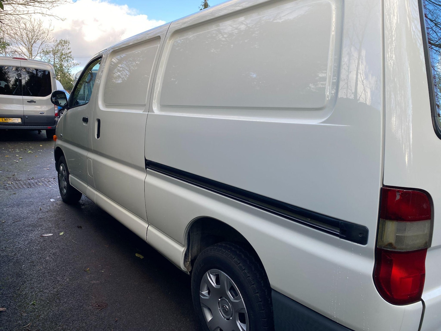 Used Toyota HiAce 2004 for sale - 76269670: Photo 2