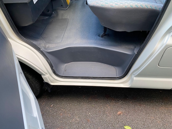 Used Toyota HiAce 2004 for sale - 76269670: Photo 8