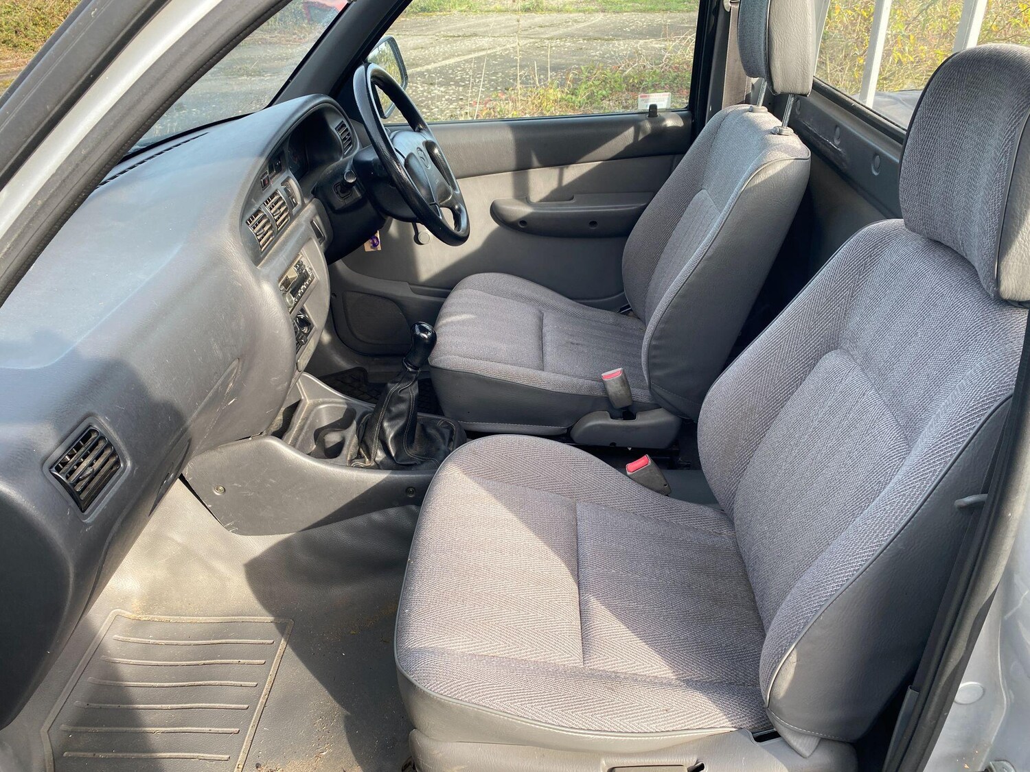 Used Mazda B2200 1999 for sale - 76425573: Photo 7