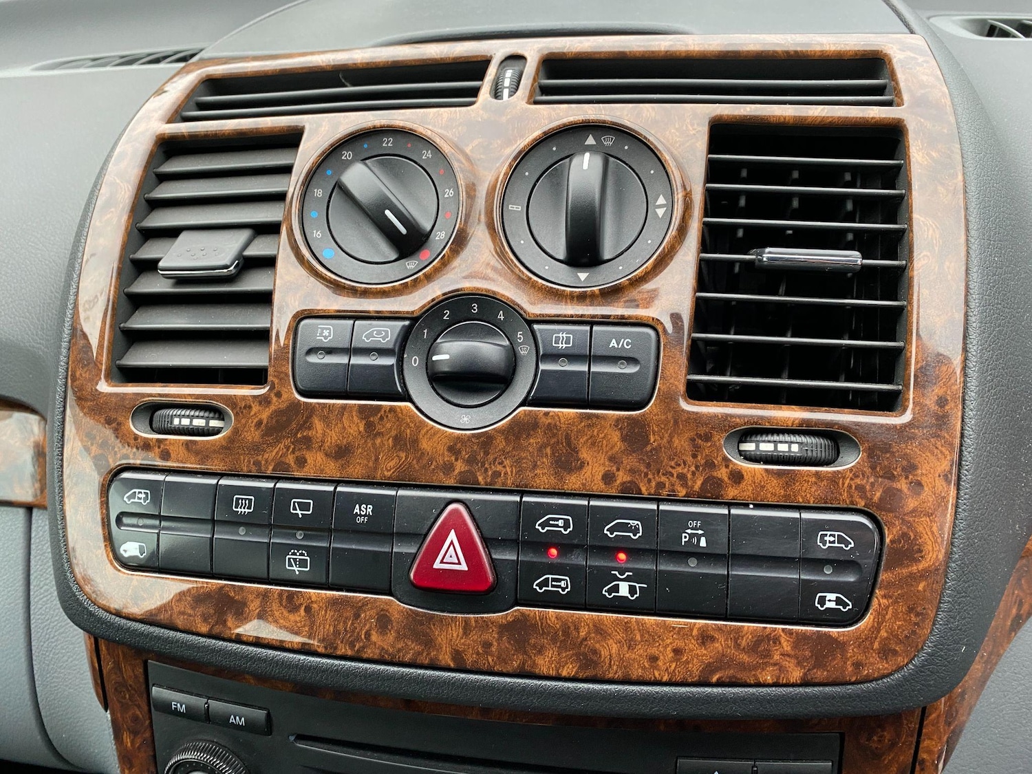 Used Mercedes-Benz Vito 2011 for sale - 76378084: Photo 15