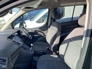 Used Ford Grand Tourneo Connect 2016 for sale - 78561670: Photo