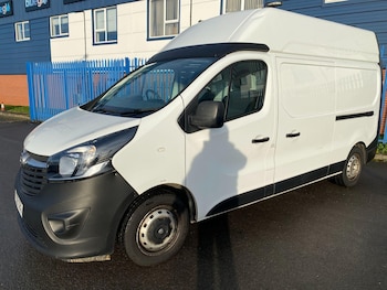 Vauxhall Vivaro feature image