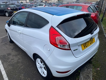Used Ford Fiesta 2017 for sale - 76512876: Photo