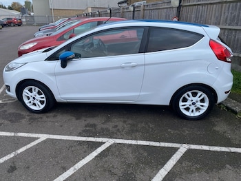 Used Ford Fiesta 2017 for sale - 76512876: Photo