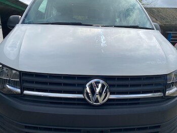 Used Volkswagen Transporter Shuttle 2018 for sale - 78135575: Photo