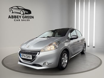 Peugeot - 208