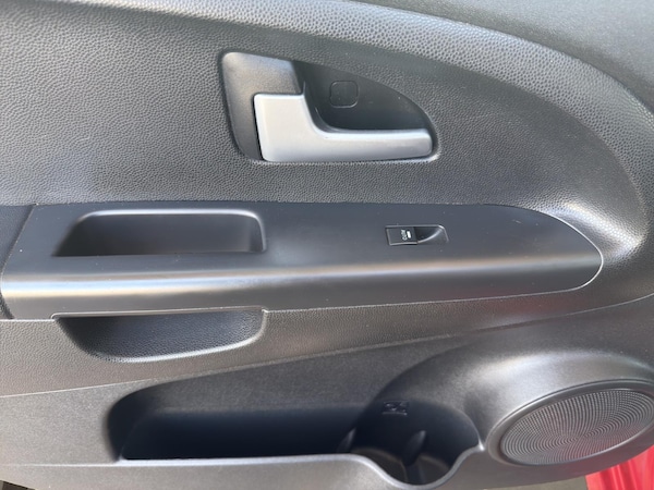 Used Kia Venga 2014 for sale - 74549003: Photo 15