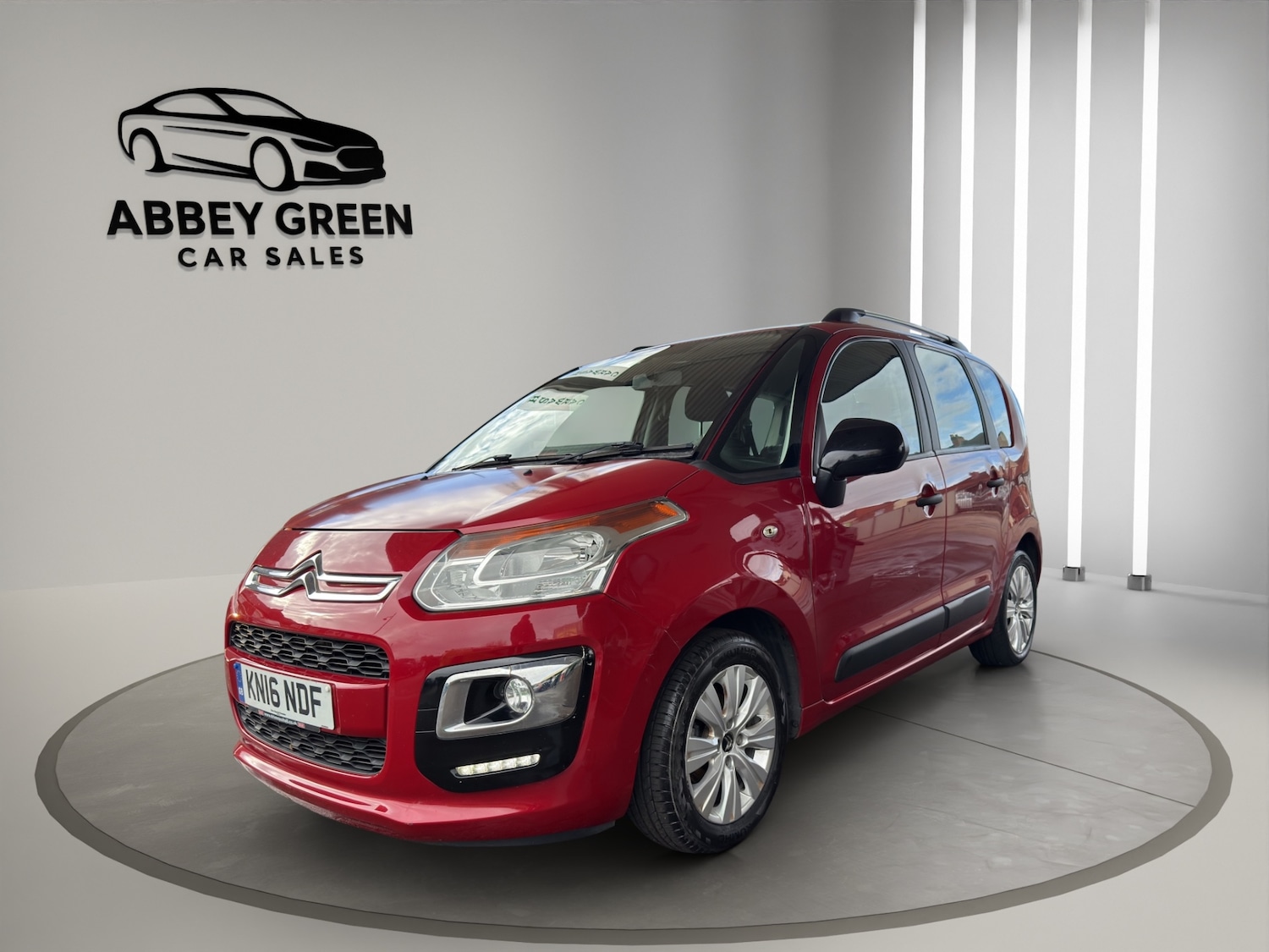 Used Citroen C3 Picasso 2016 for sale - 76352237: Photo 1