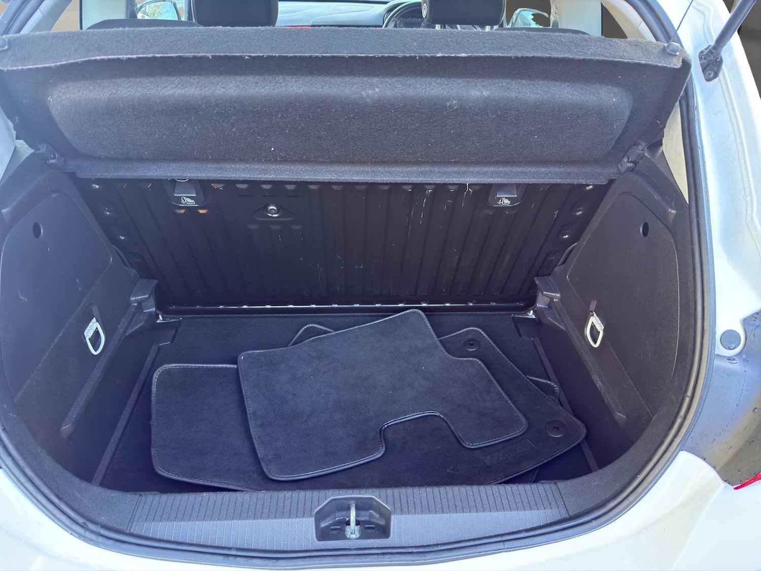 Used Vauxhall Corsa 2016 for sale - 76735011: Photo 17