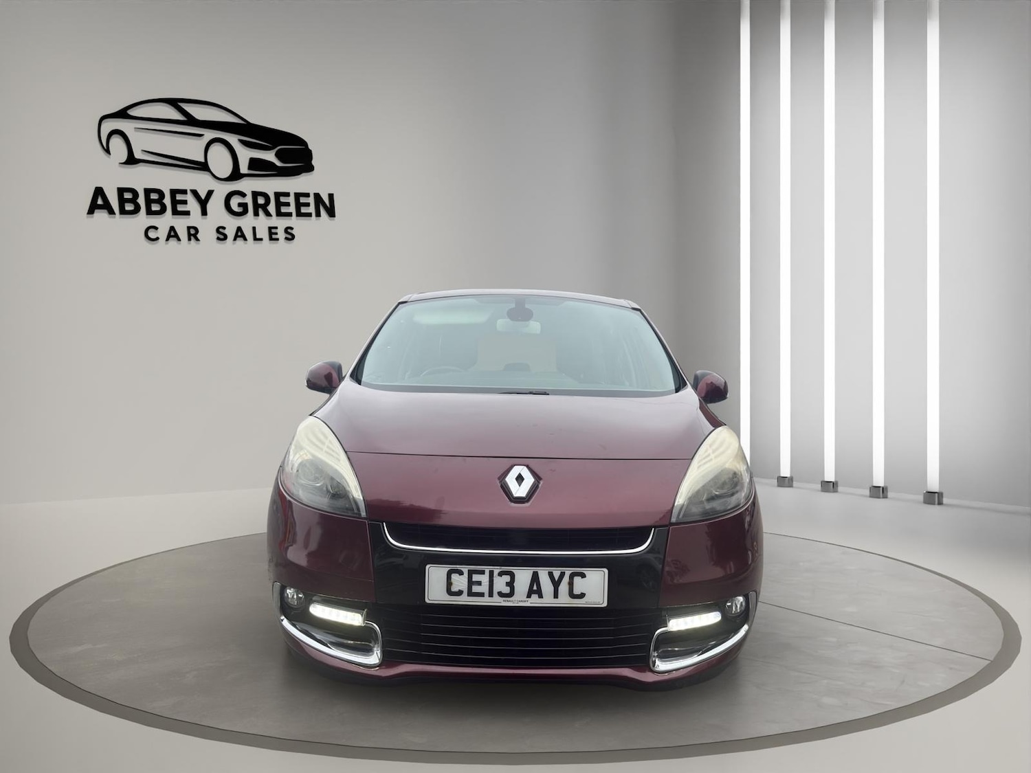 Used Renault Scenic 2013 for sale - 77336650: Photo 2