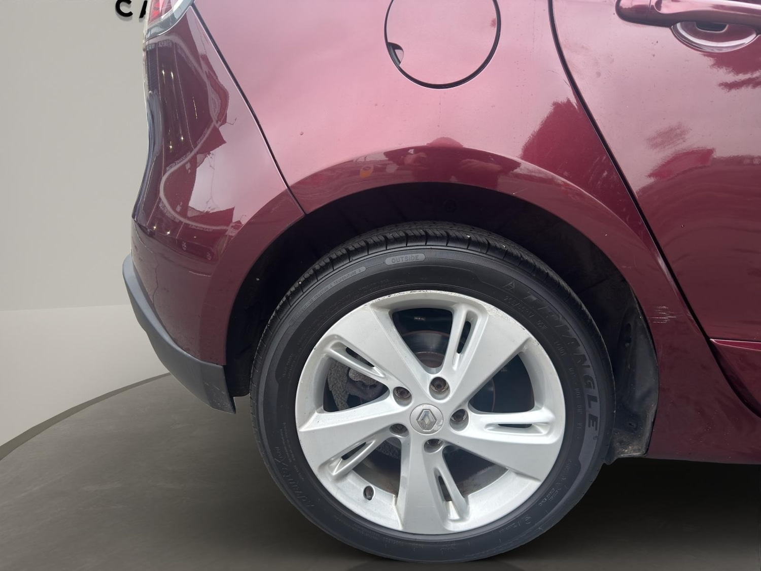 Used Renault Scenic 2013 for sale - 77336650: Photo 20