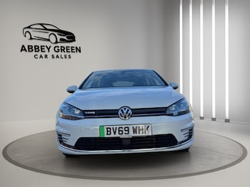 Used Volkswagen Golf 2019 for sale - 75820803: Photo