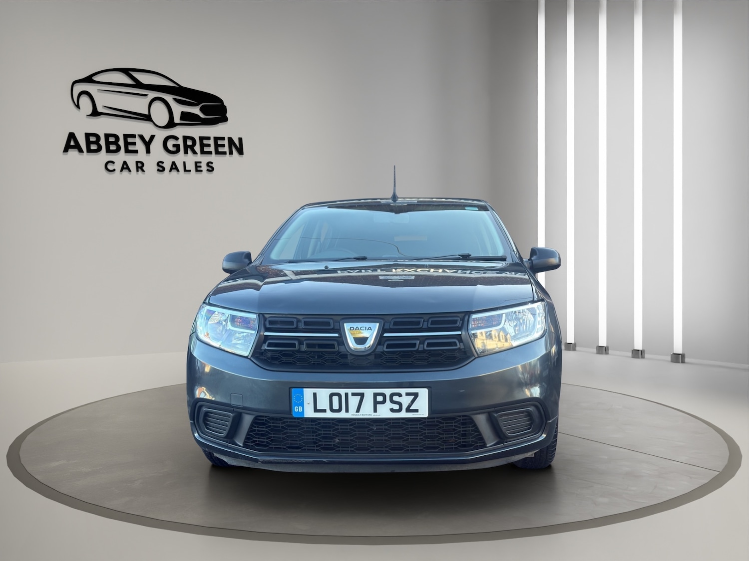 Used Dacia Sandero 2017 for sale - 76734621: Photo 2