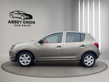 Used Dacia Sandero 2013 for sale - 77324662: Photo