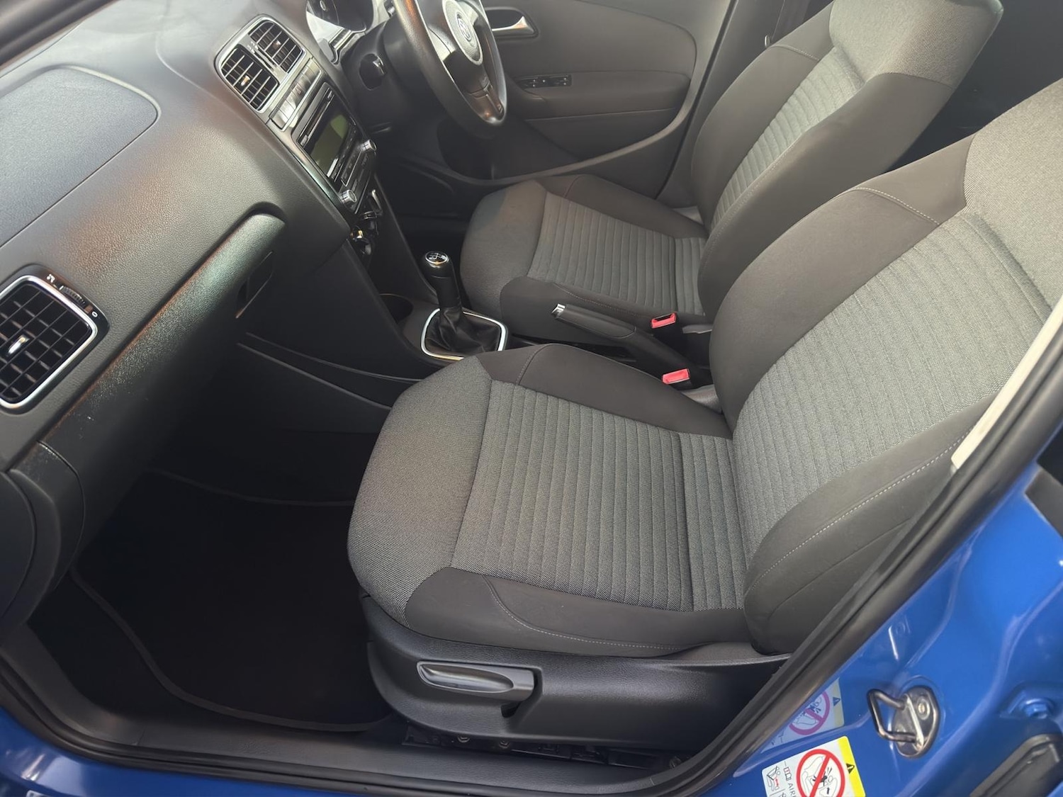 Used Volkswagen Polo 2011 for sale - 76611345: Photo 12