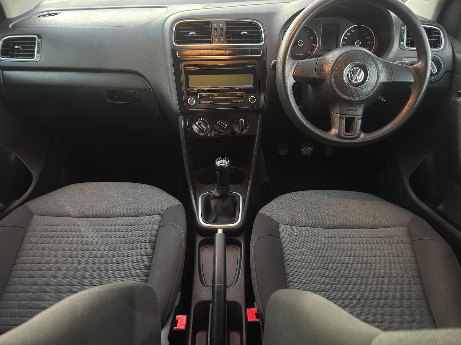 Used Volkswagen Polo 2011 for sale - 76611345: Photo 9