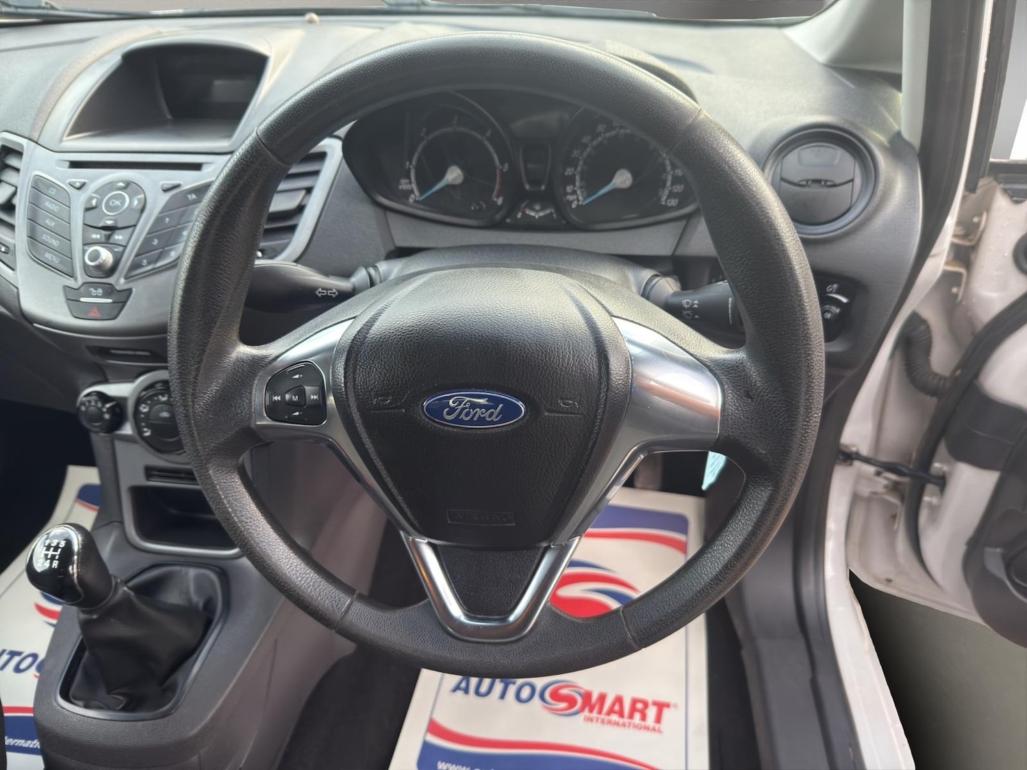 Used Ford Fiesta 2015 for sale - 76638698: Photo 10
