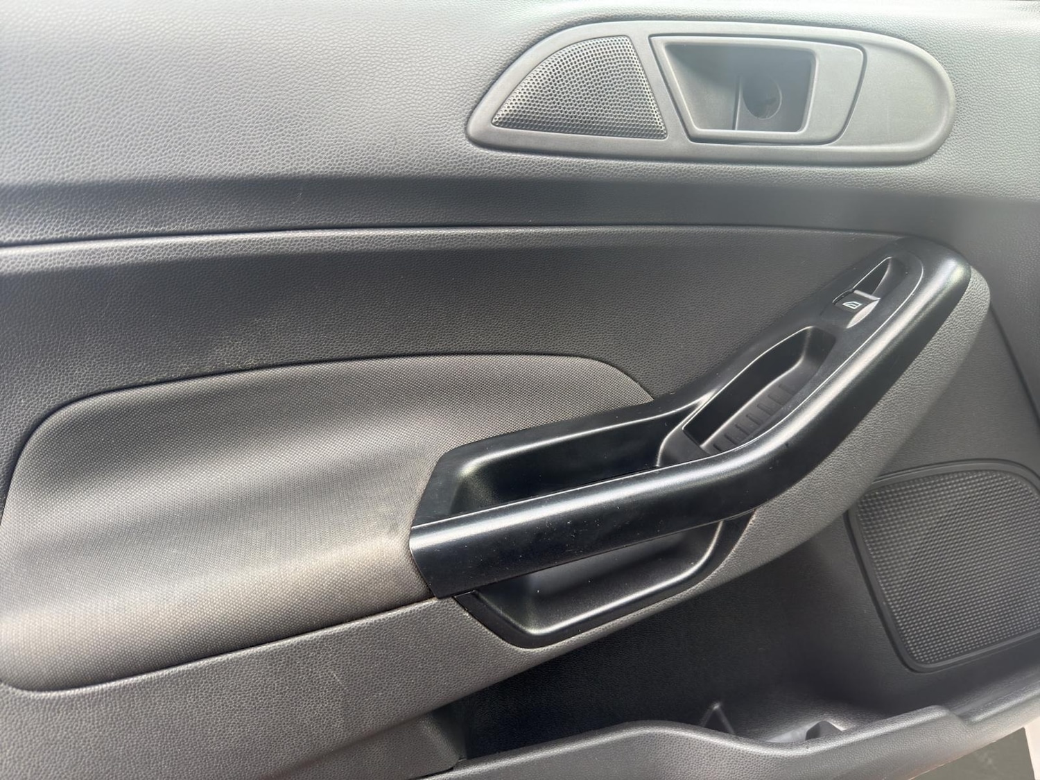 Used Ford Fiesta 2015 for sale - 76638698: Photo 15