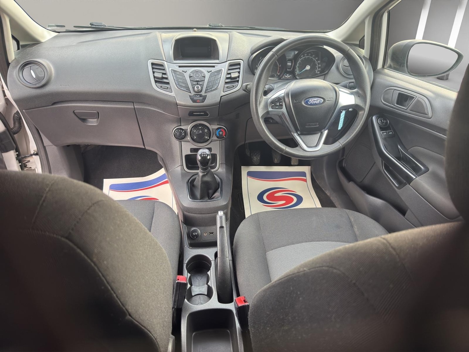 Used Ford Fiesta 2015 for sale - 76638698: Photo 9