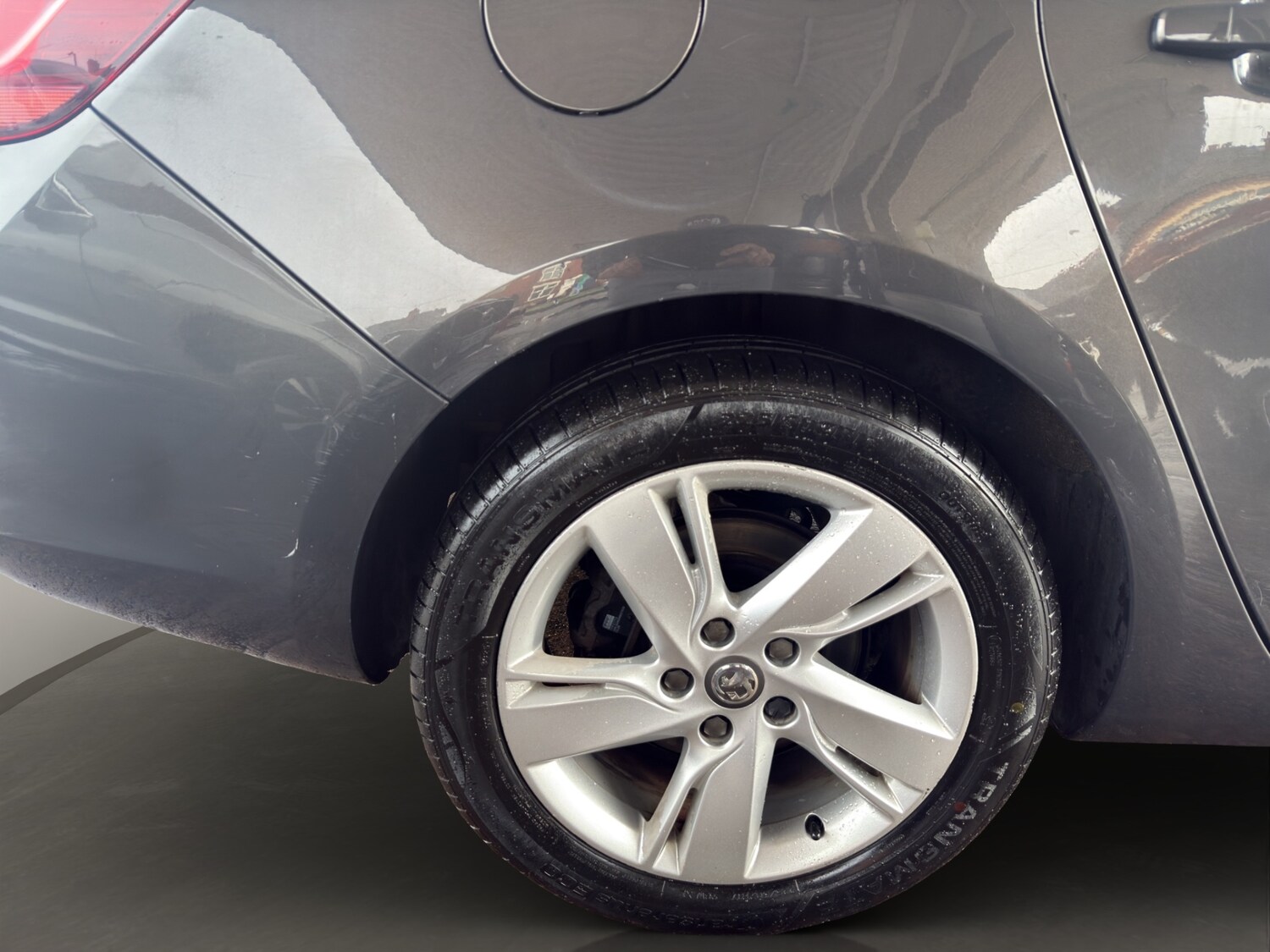 Used Vauxhall ADAM 2013 for sale - 77447651: Photo 17