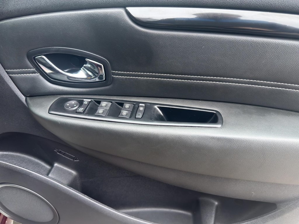 Used Renault Scenic 2013 for sale - 77945464: Photo 15