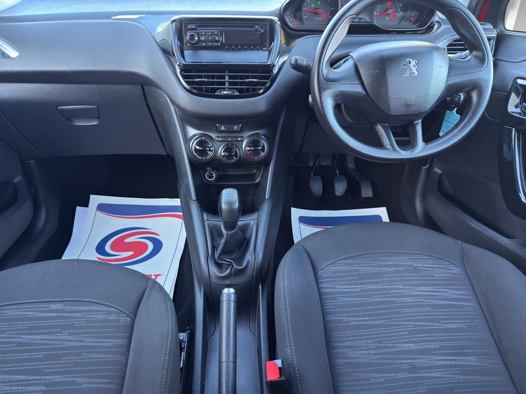 Used Peugeot 208 2013 for sale - 77945461: Photo 9