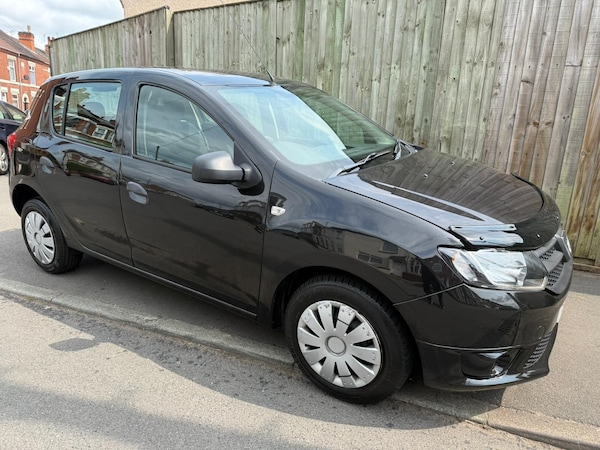 Used Dacia Sandero 2015 for sale - 74900334: Photo 2