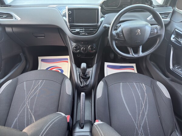 Used Peugeot 208 2014 for sale - 76156626: Photo 10
