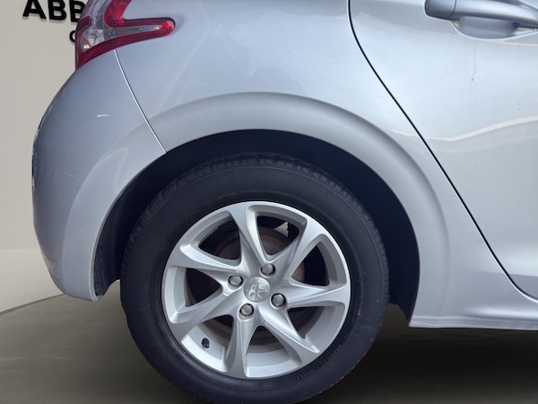 Used Peugeot 208 2014 for sale - 76156626: Photo 18