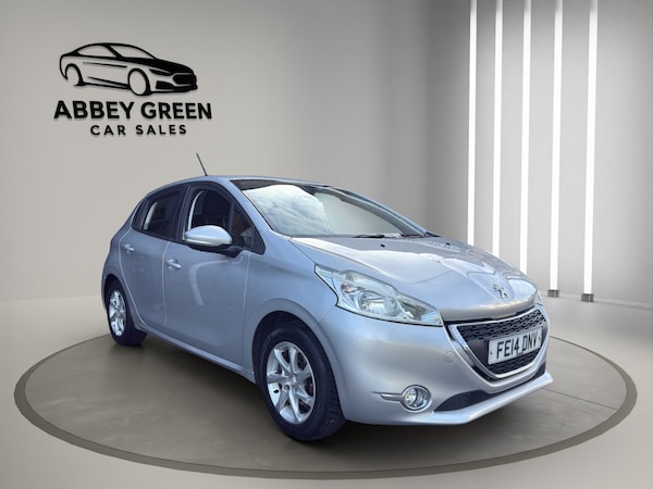 Used Peugeot 208 2014 for sale - 76156626: Photo 2