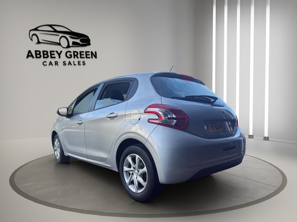 Used Peugeot 208 2014 for sale - 76156626: Photo 5
