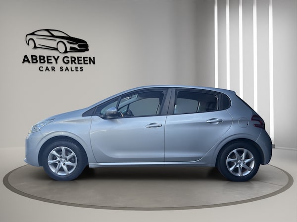 Used Peugeot 208 2014 for sale - 76156626: Photo 6