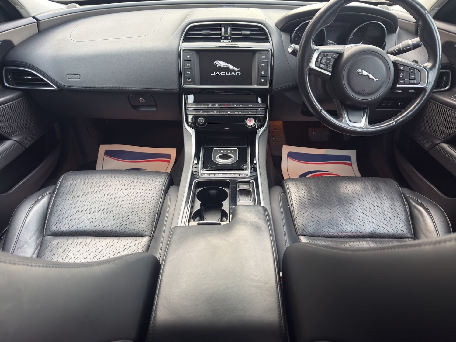 Used Jaguar XE 2017 for sale - 77069072: Photo 11