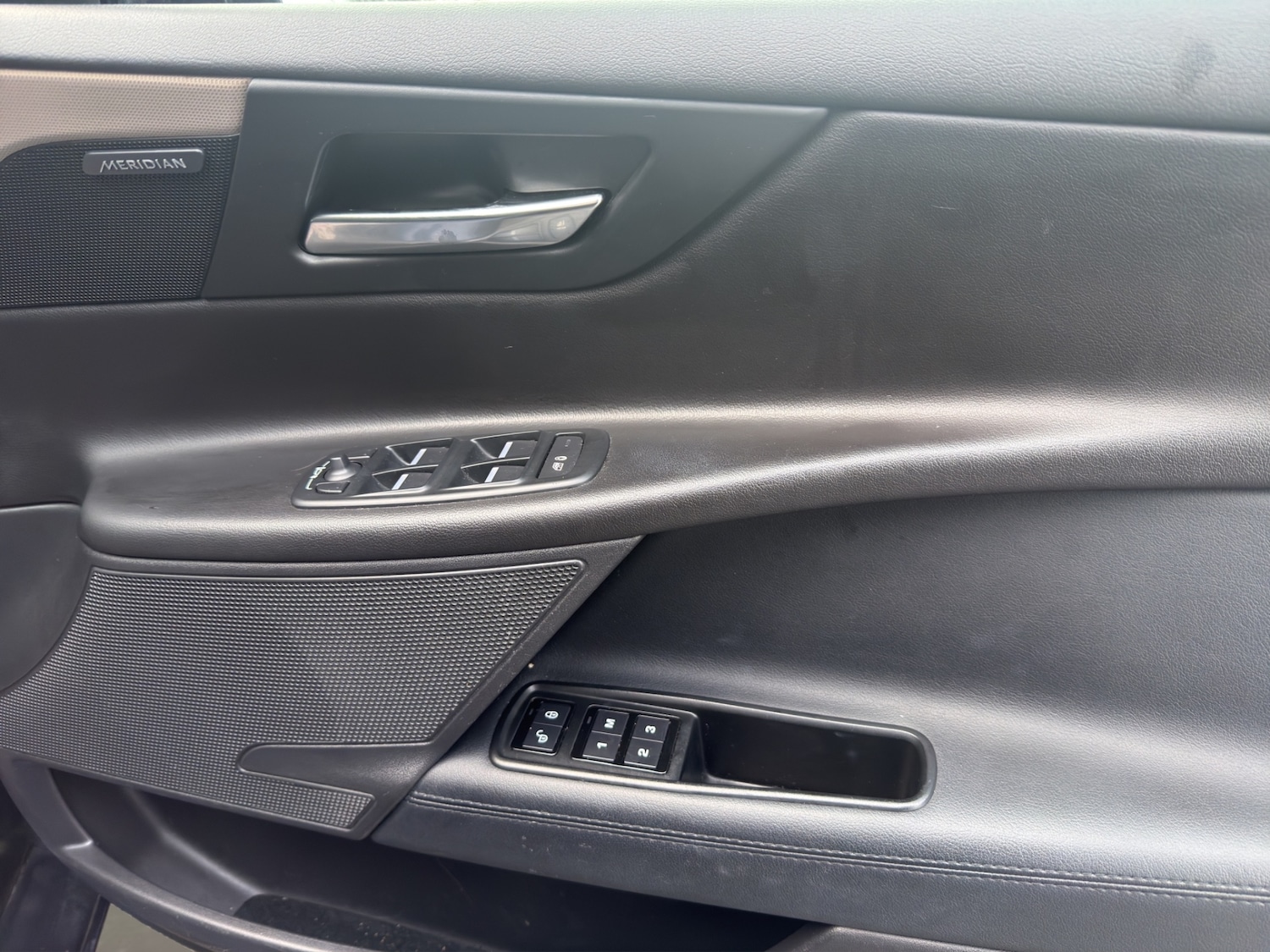 Used Jaguar XE 2017 for sale - 77069072: Photo 13