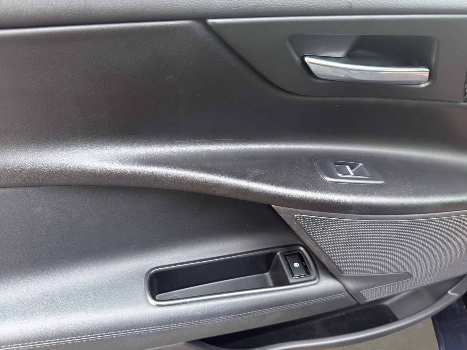 Used Jaguar XE 2017 for sale - 77069072: Photo 14