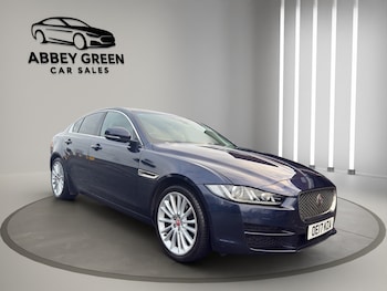 Used Jaguar XE 2017 for sale - 77069072: Photo