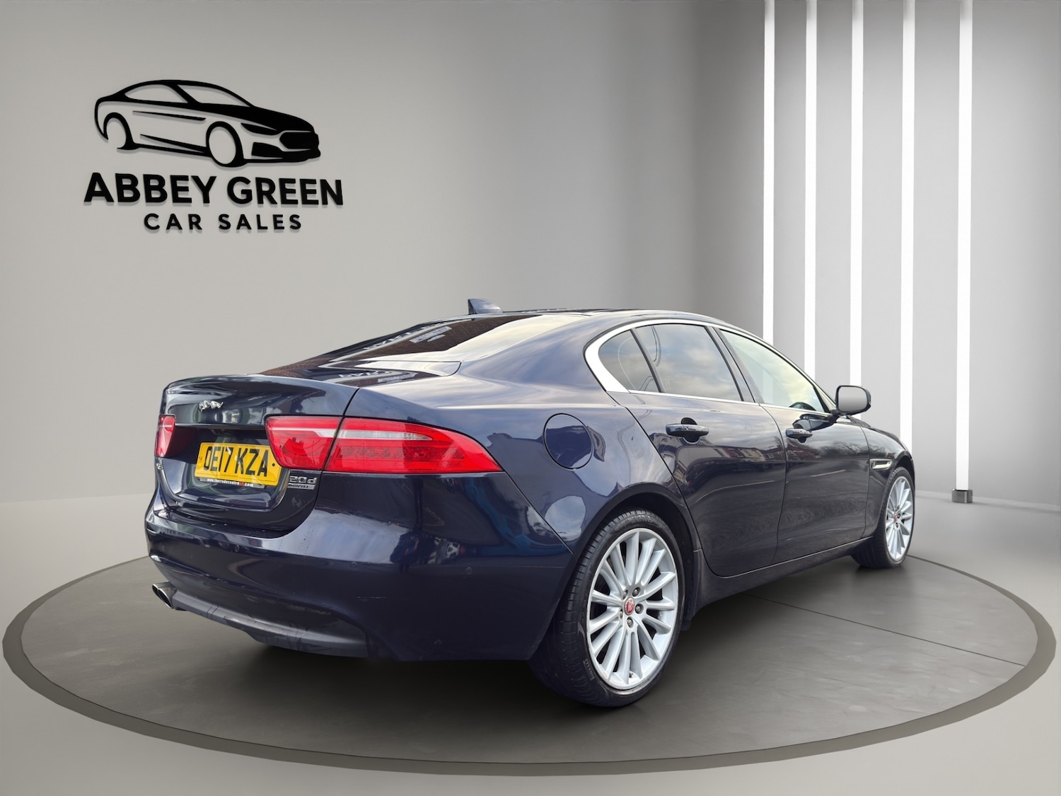 Used Jaguar XE 2017 for sale - 77069072: Photo 6