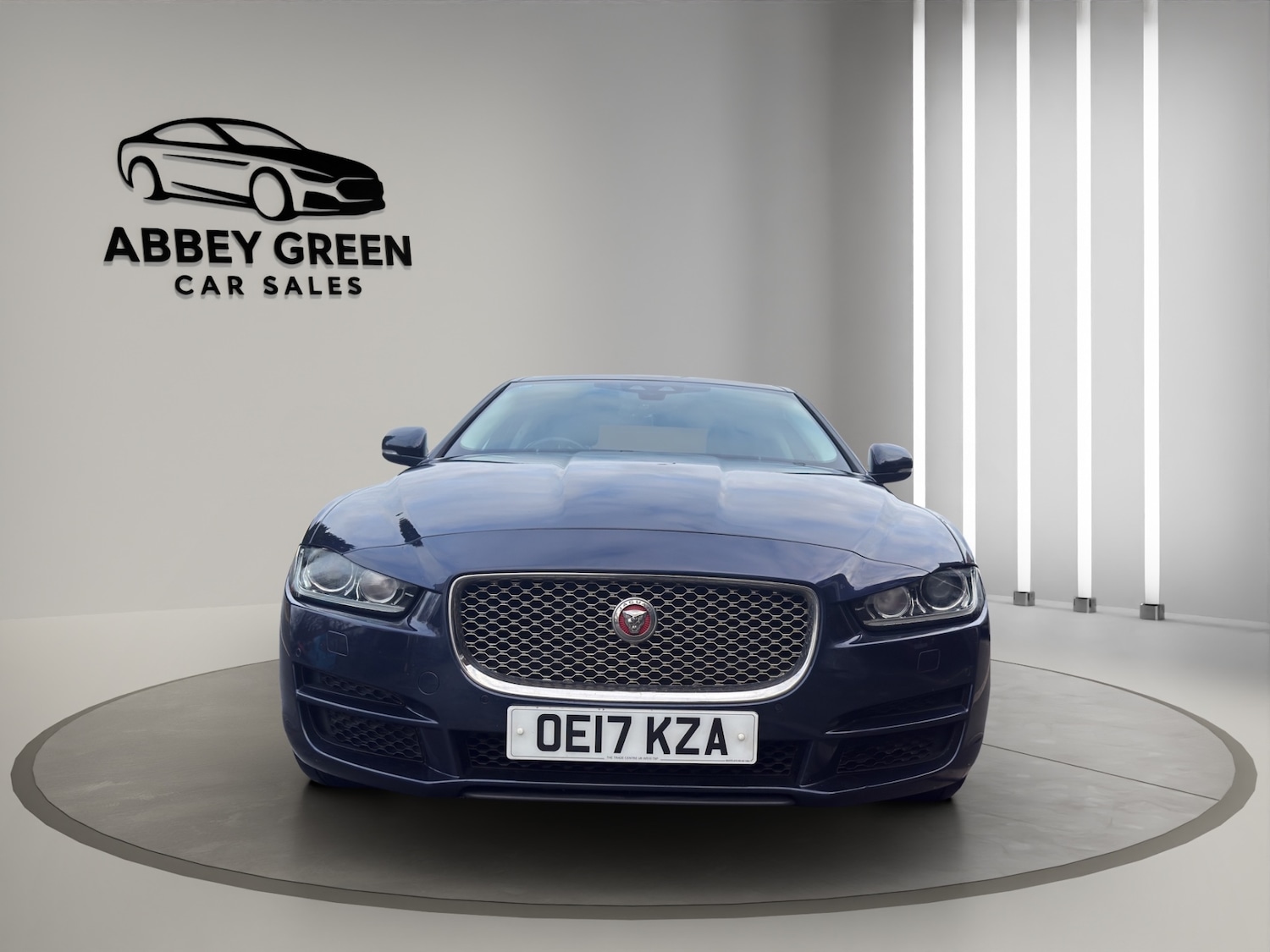 Used Jaguar XE 2017 for sale - 77069072: Photo 7