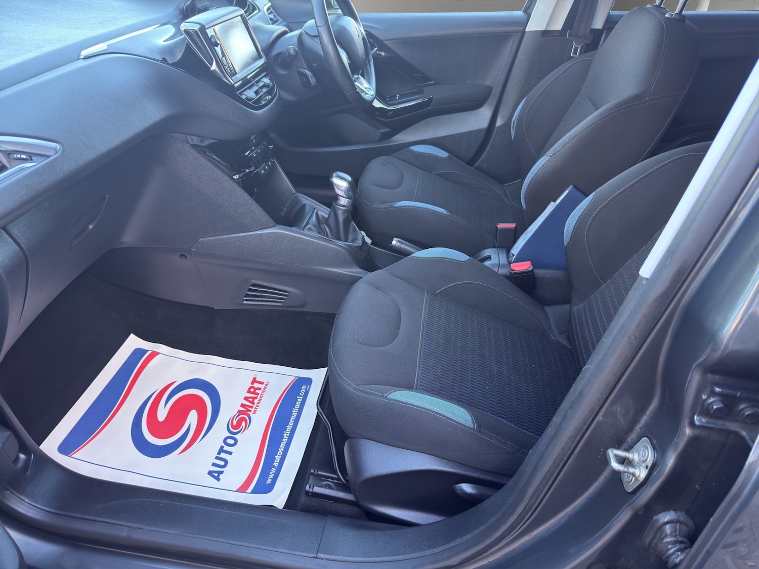 Used Peugeot 208 2014 for sale - 76982631: Photo 13