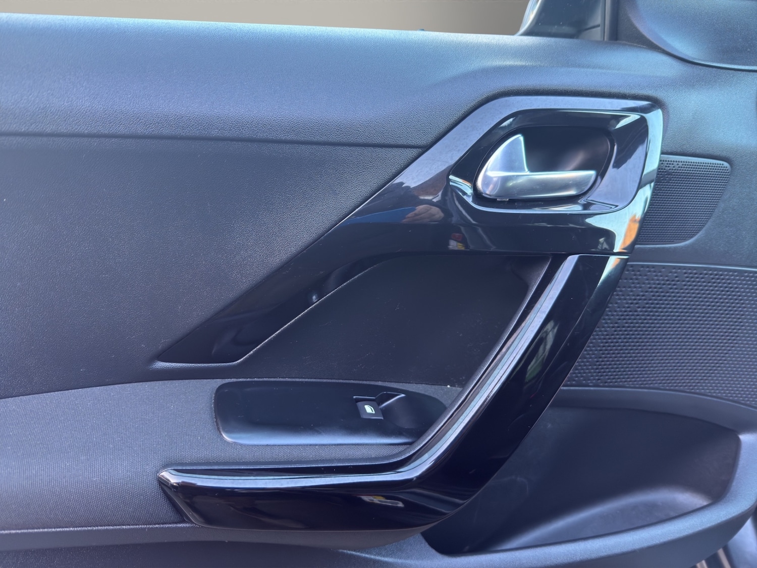 Used Peugeot 208 2014 for sale - 76982631: Photo 14