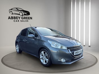 Used Peugeot 208 2014 for sale - 76982631: Photo