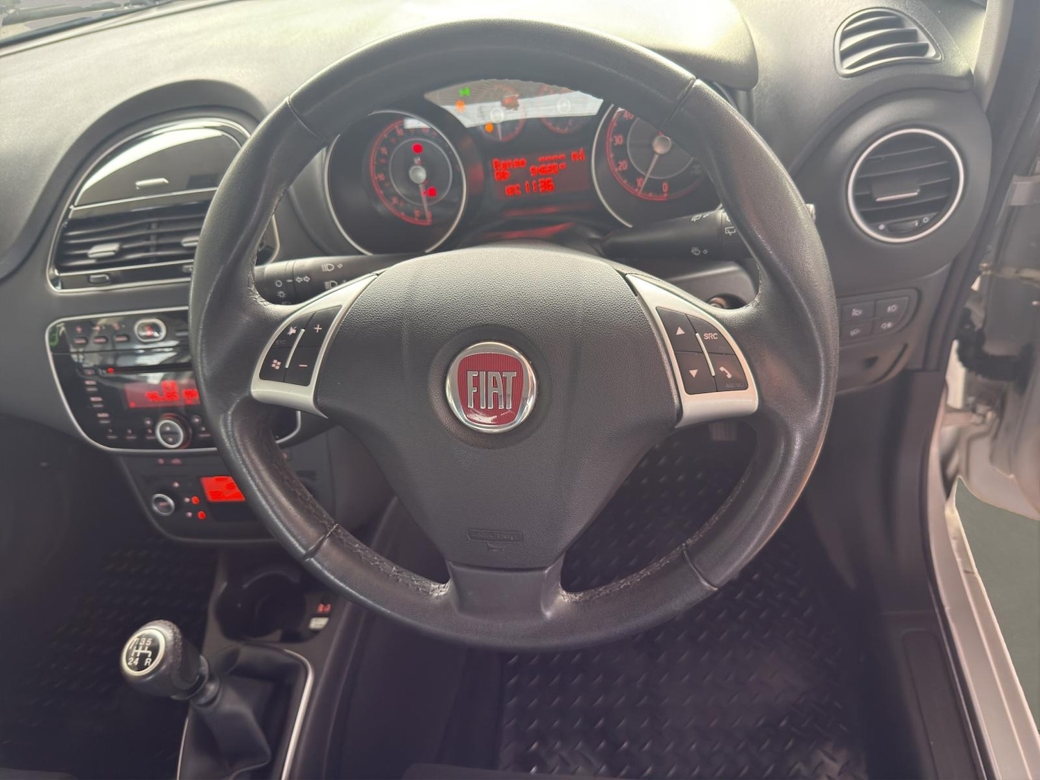 Used Fiat Punto 2013 for sale - 77023196: Photo 10