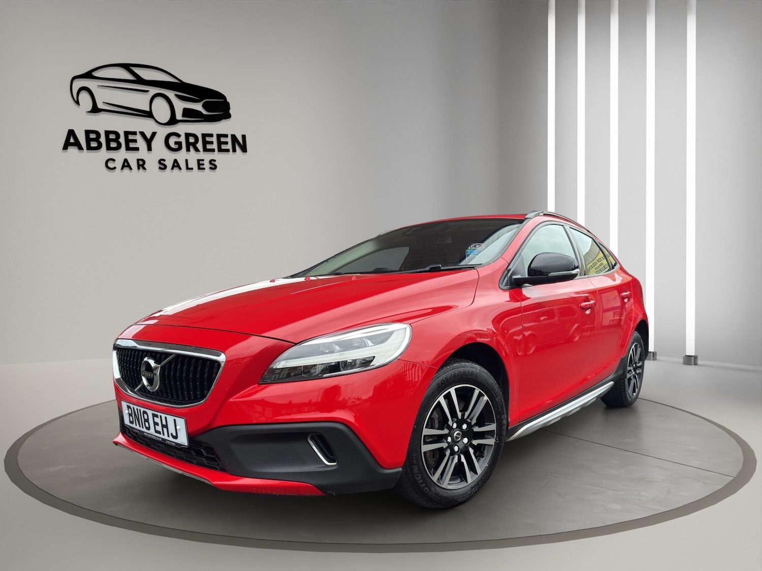 Used Volvo V40 2018 for sale - 76207374: Photo 1