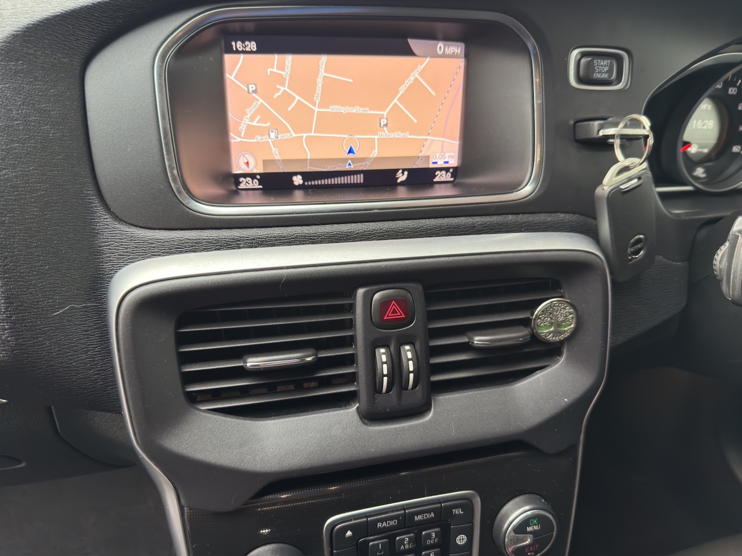 Used Volvo V40 2018 for sale - 76207374: Photo 12