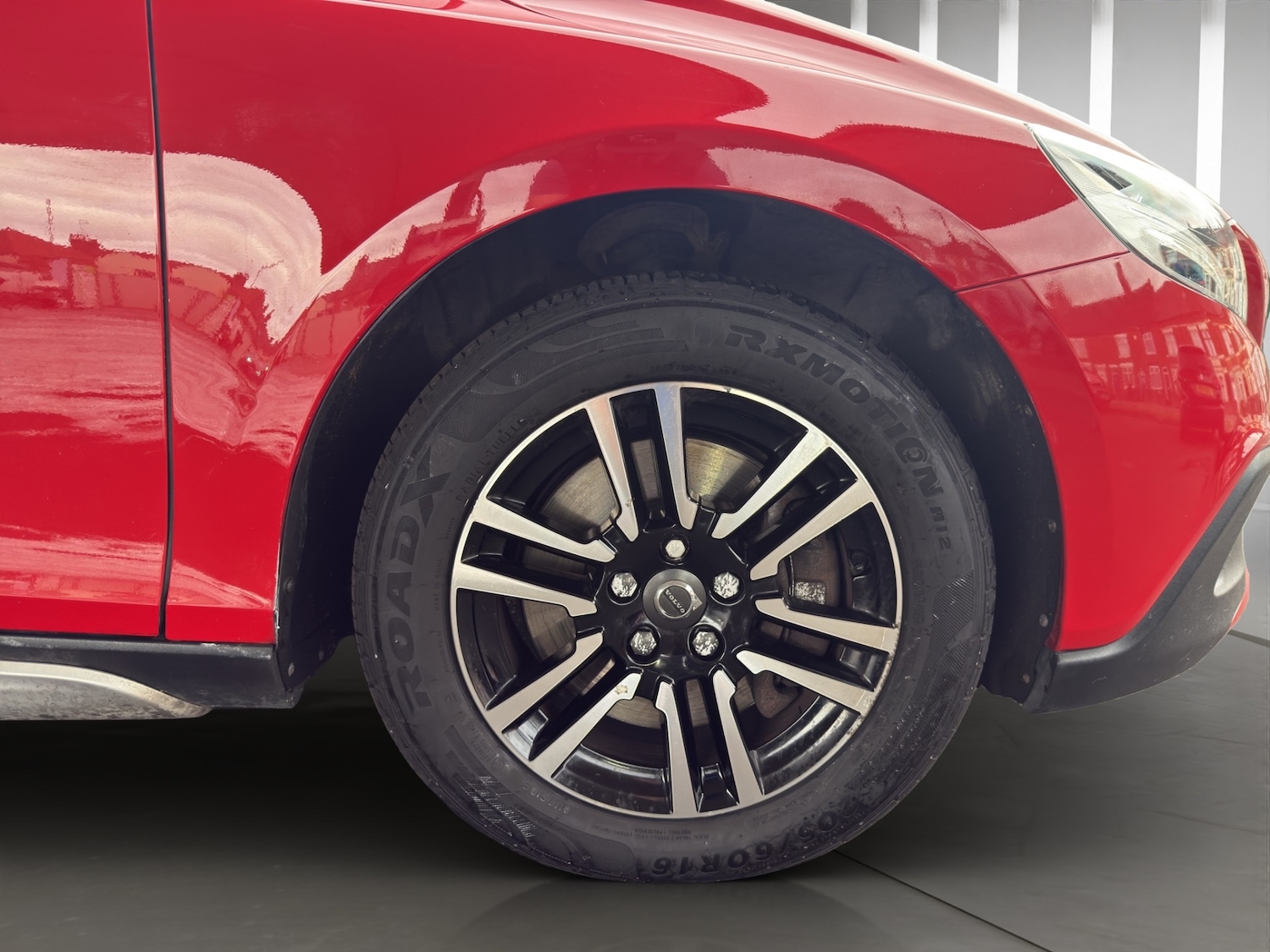 Used Volvo V40 2018 for sale - 76207374: Photo 19