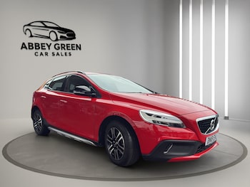 Used Volvo V40 2018 for sale - 76207374: Photo 2